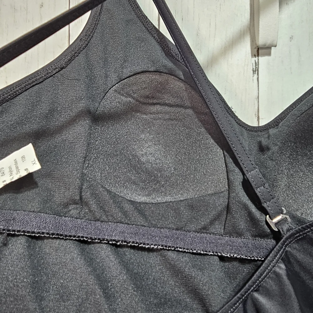 NWT Sunsets Swimwear Women's Black Convertible Back Swimsuit Size XL One Piece. - Picture 3 of 7